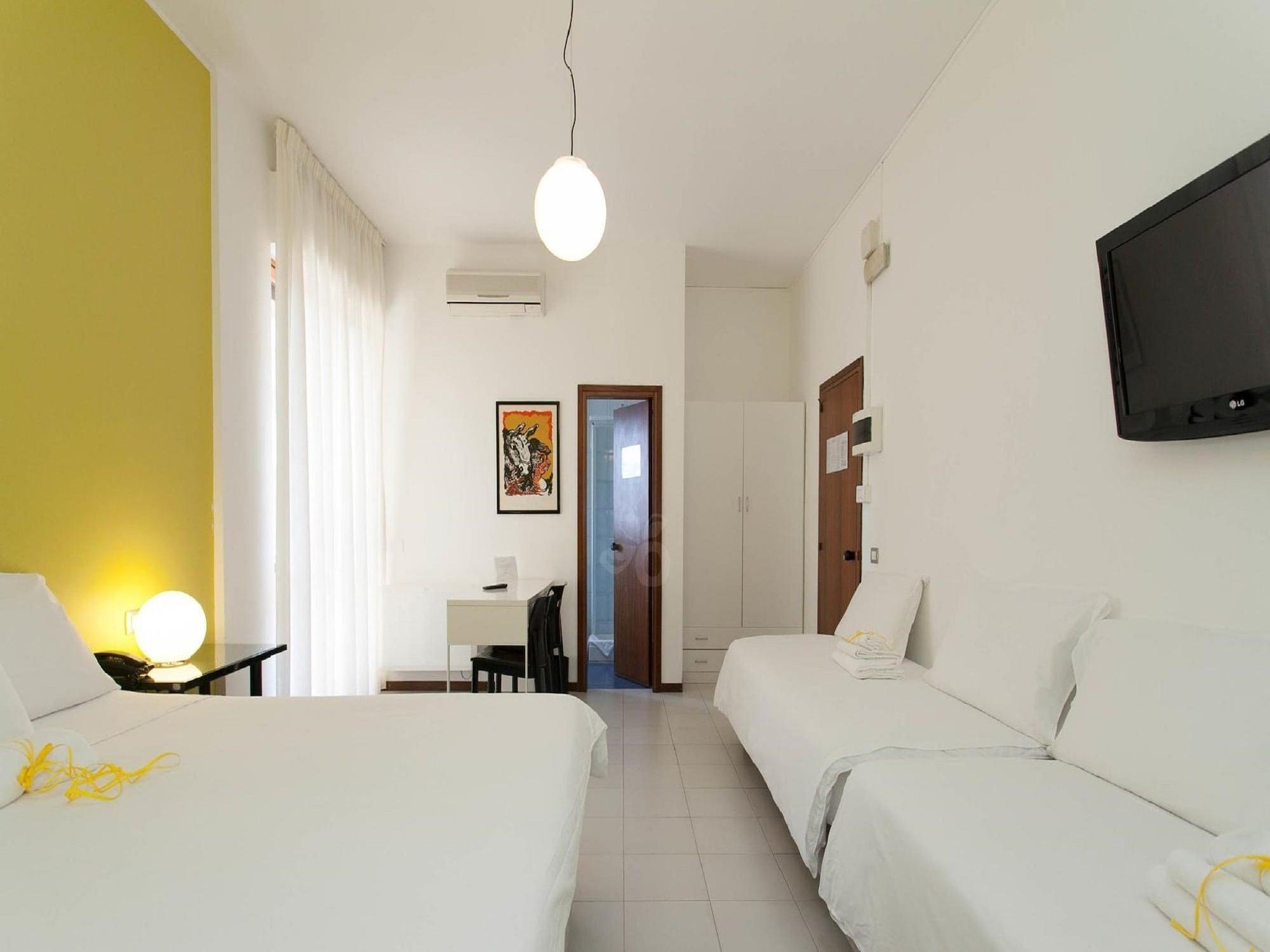 Hotel Zenit Salento เลชเช ภายนอก รูปภาพ