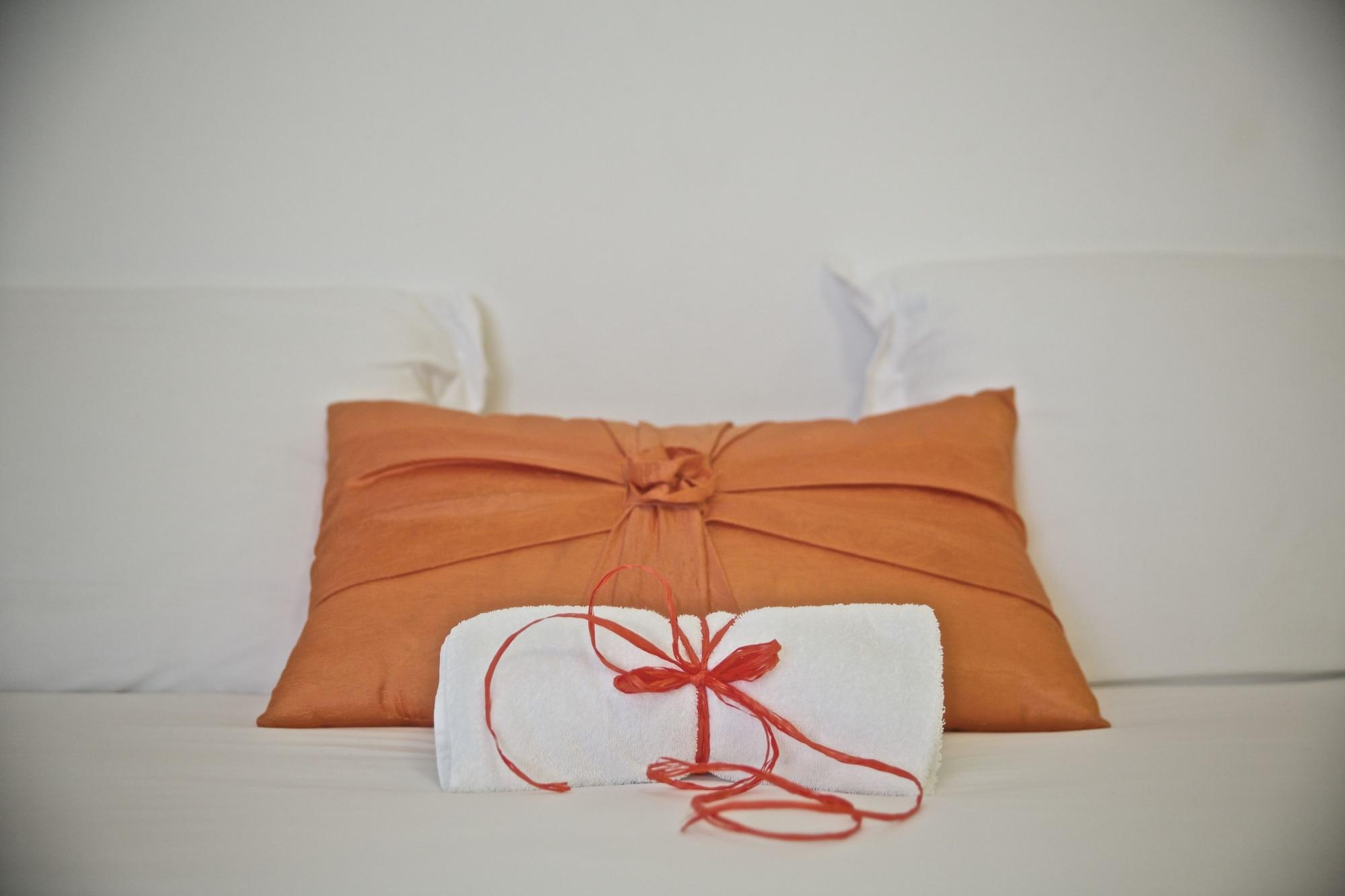 Hotel Zenit Salento เลชเช ภายนอก รูปภาพ