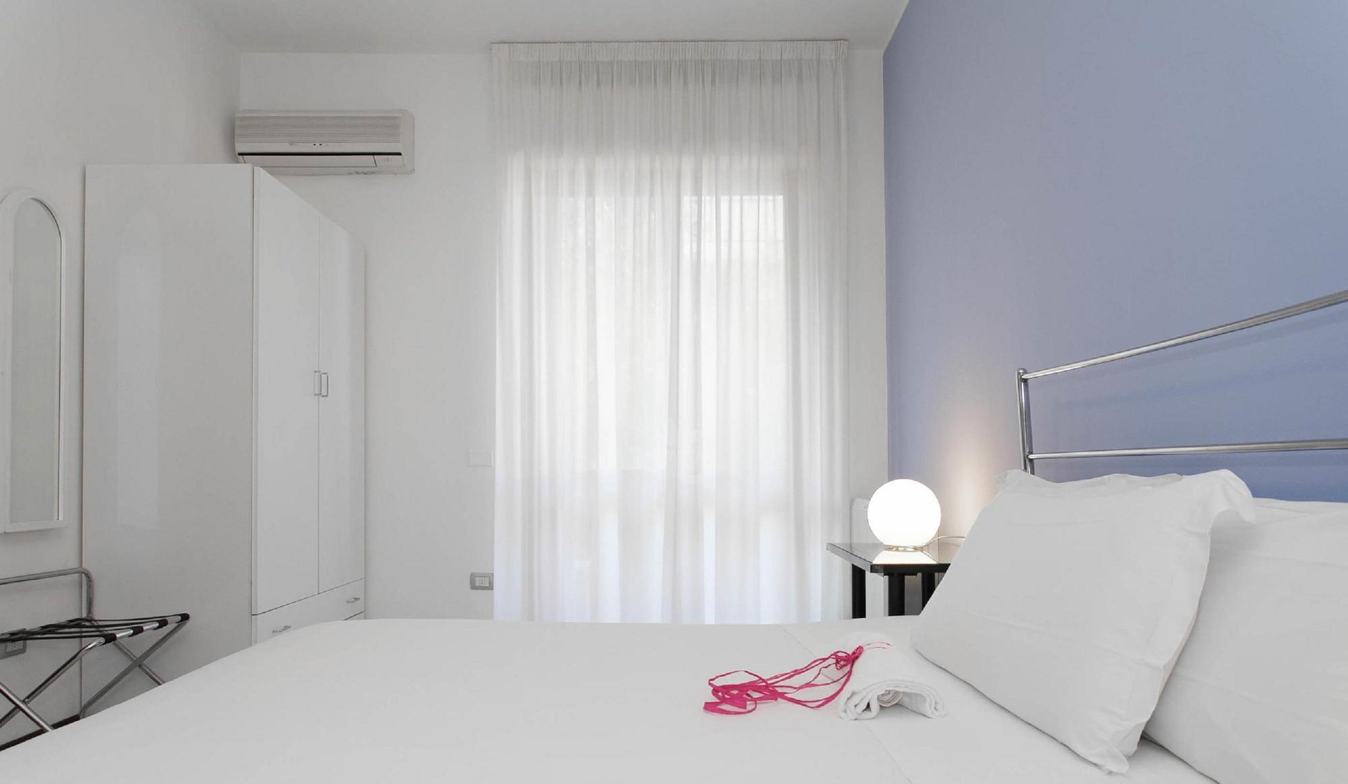 Hotel Zenit Salento เลชเช ภายนอก รูปภาพ