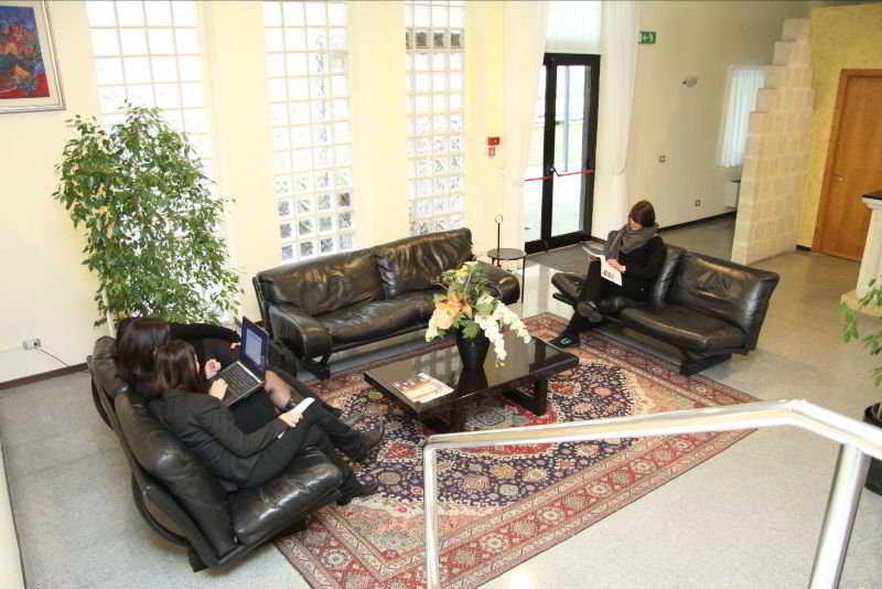 Hotel Zenit Salento เลชเช ภายนอก รูปภาพ