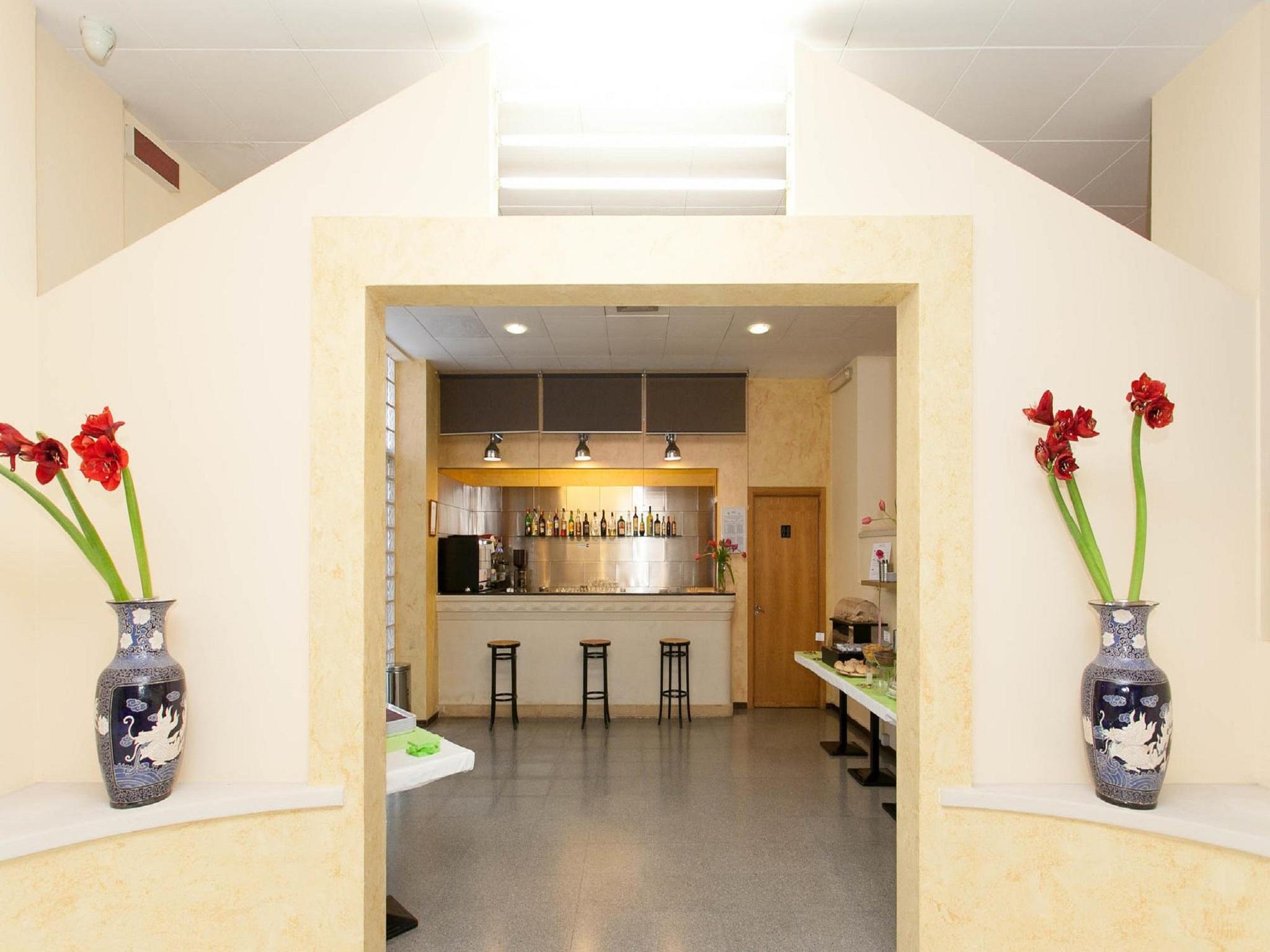 Hotel Zenit Salento เลชเช ภายนอก รูปภาพ