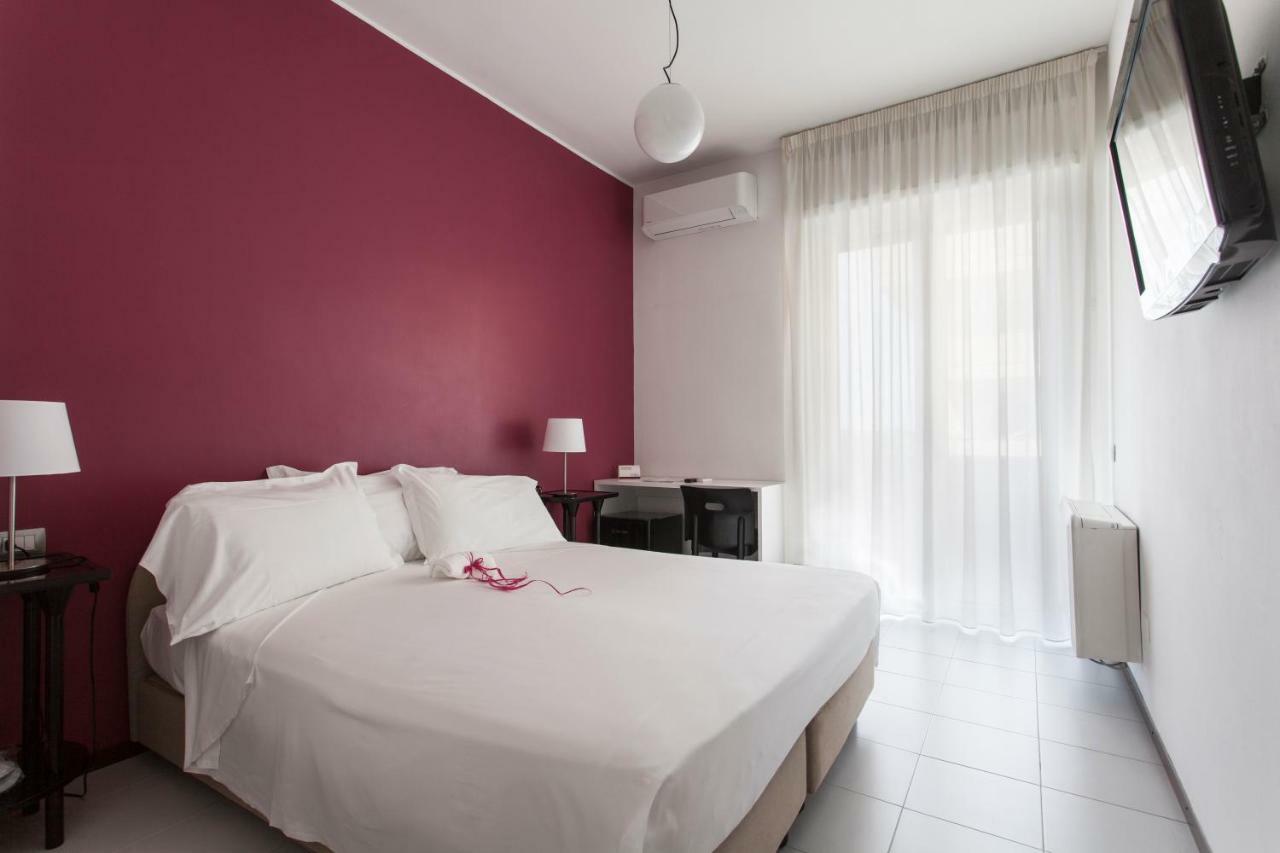 Hotel Zenit Salento เลชเช ภายนอก รูปภาพ